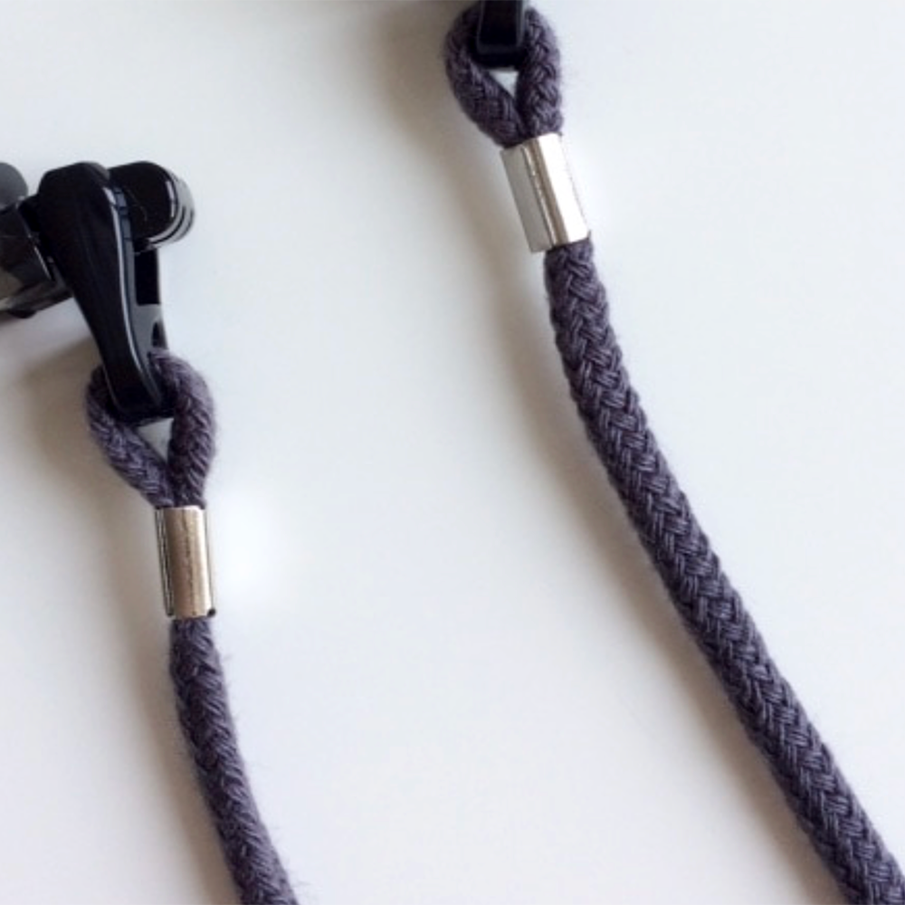 REMOVABLE STRAP